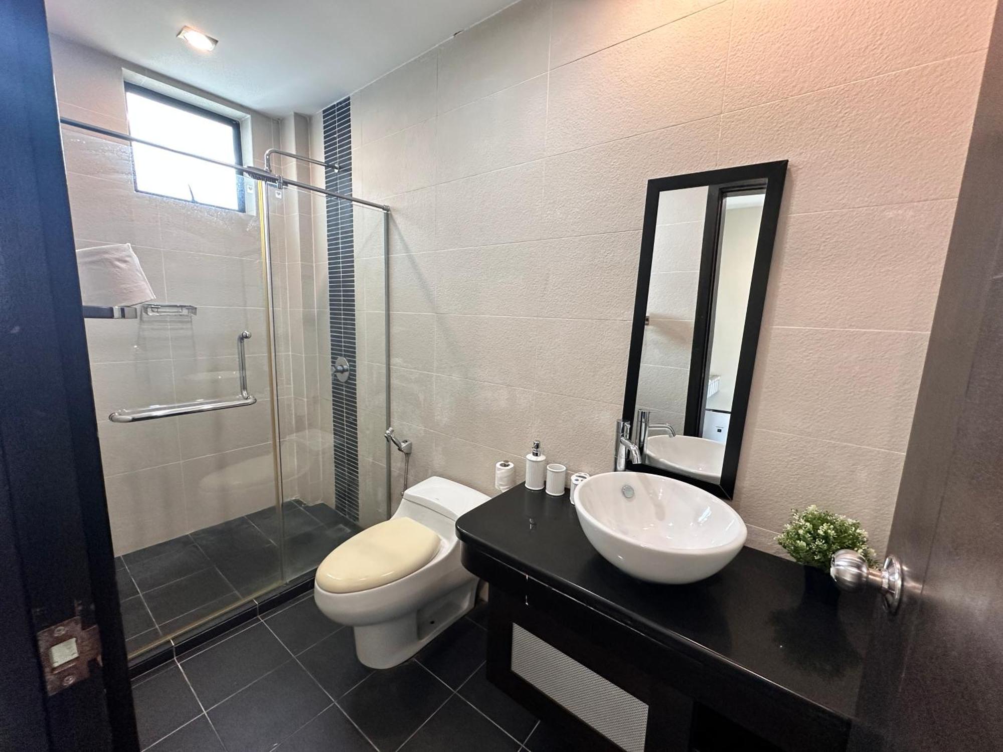 Aa Residen Luxury Condo Homestay 18Mins Walk Tanjung Aru Beach & Golf Course, Not Beach Side Resort Kota Kinabalu Dış mekan fotoğraf